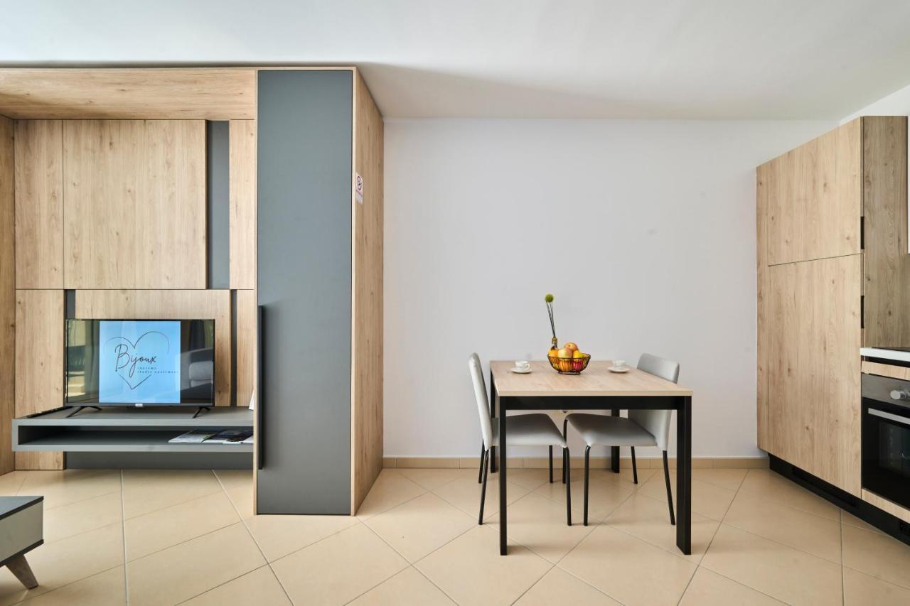 Supreme Studio Apartment Bijoux Umag Kültér fotó